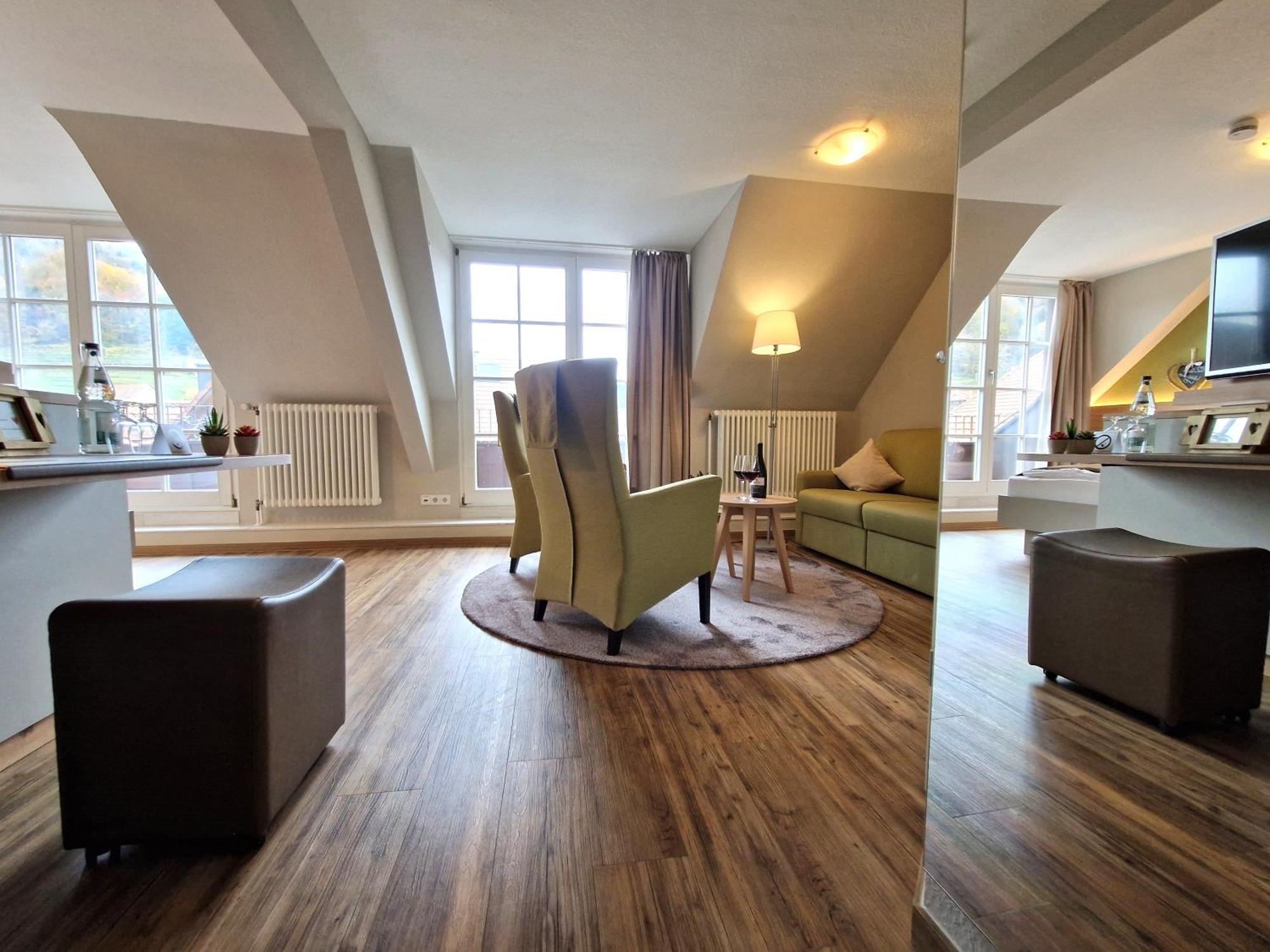 Hotel-Gasthaus Goldener Engel Glottertal Buitenkant foto