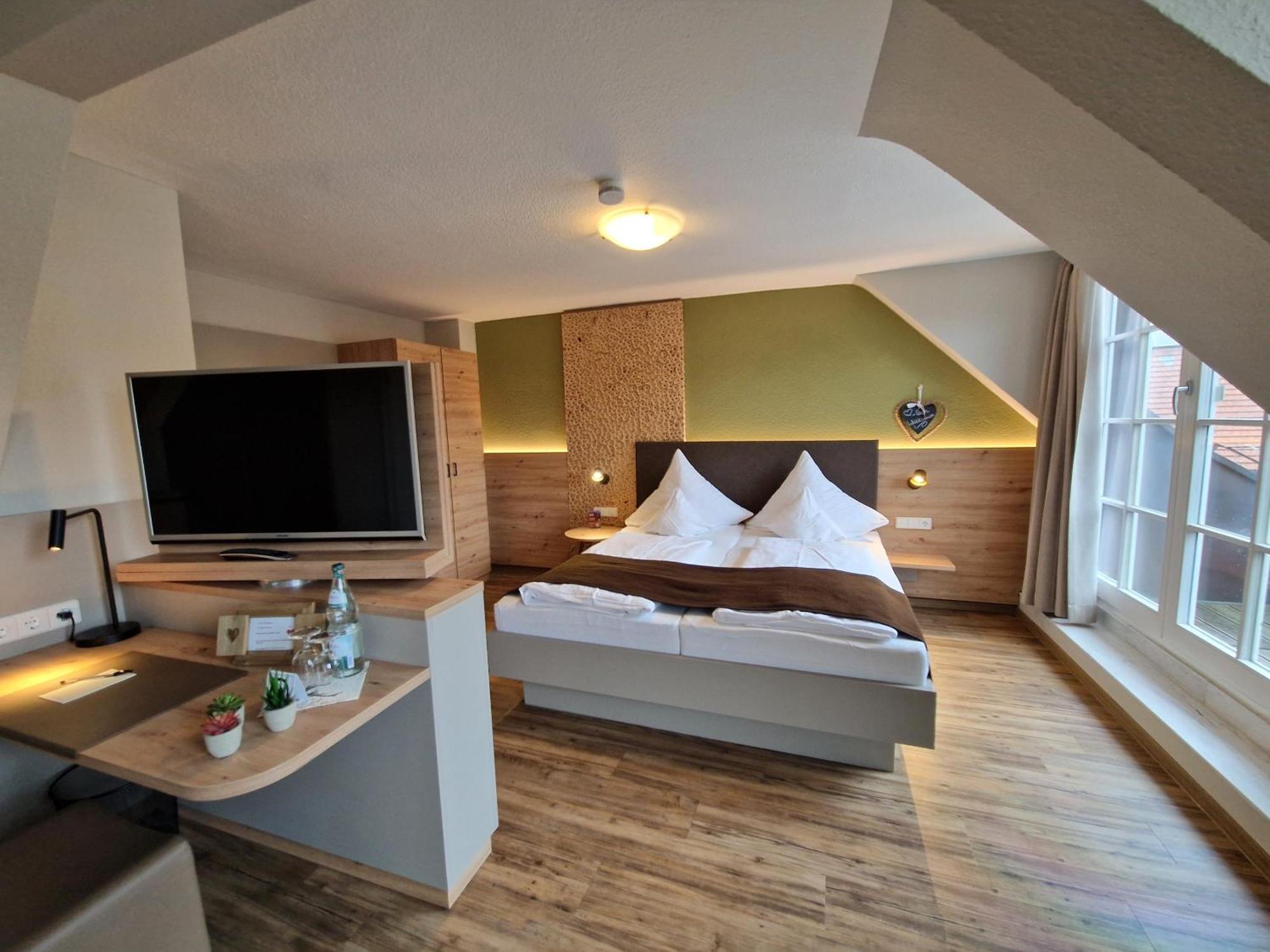 Hotel-Gasthaus Goldener Engel Glottertal Buitenkant foto