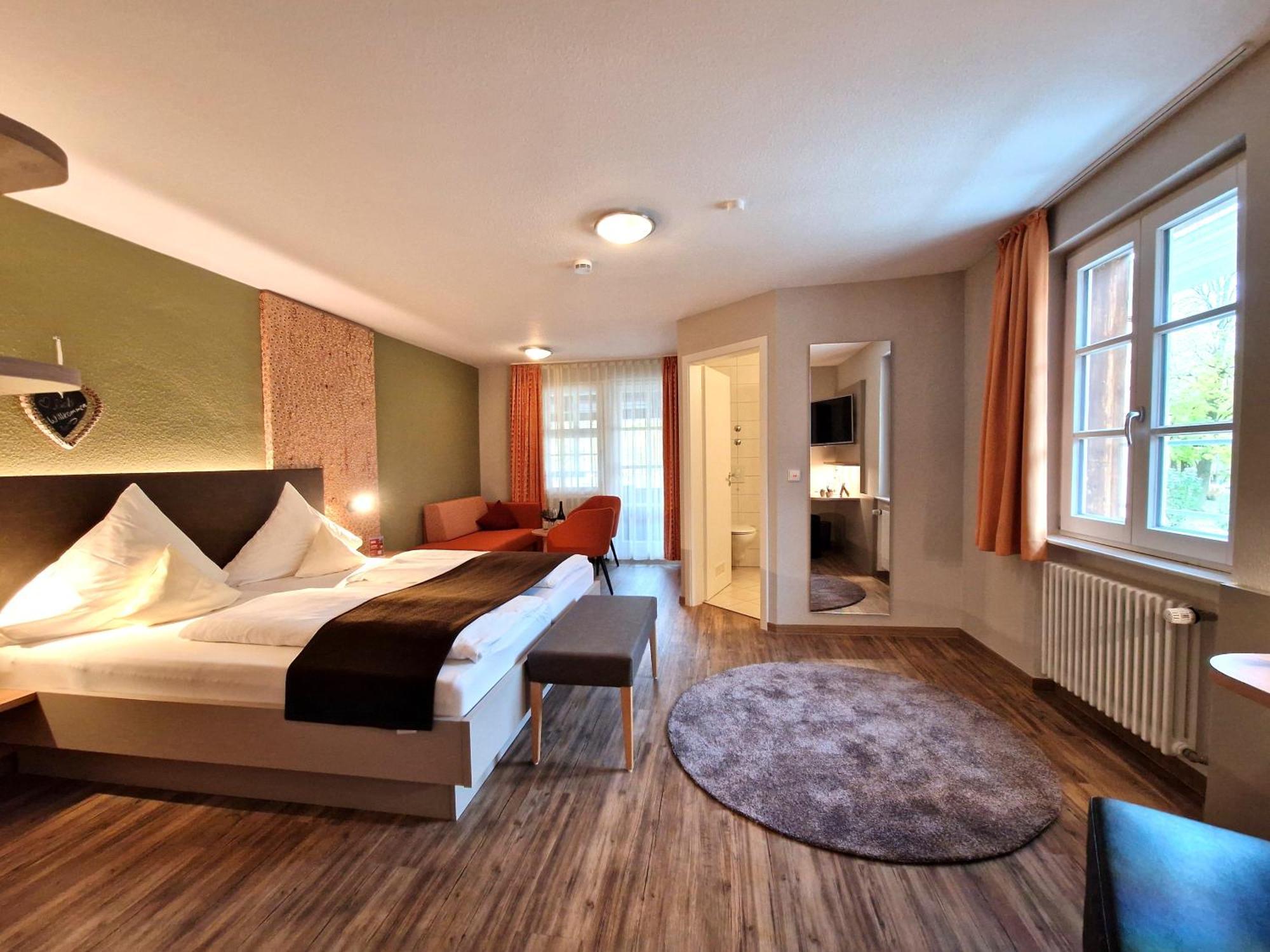 Hotel-Gasthaus Goldener Engel Glottertal Buitenkant foto