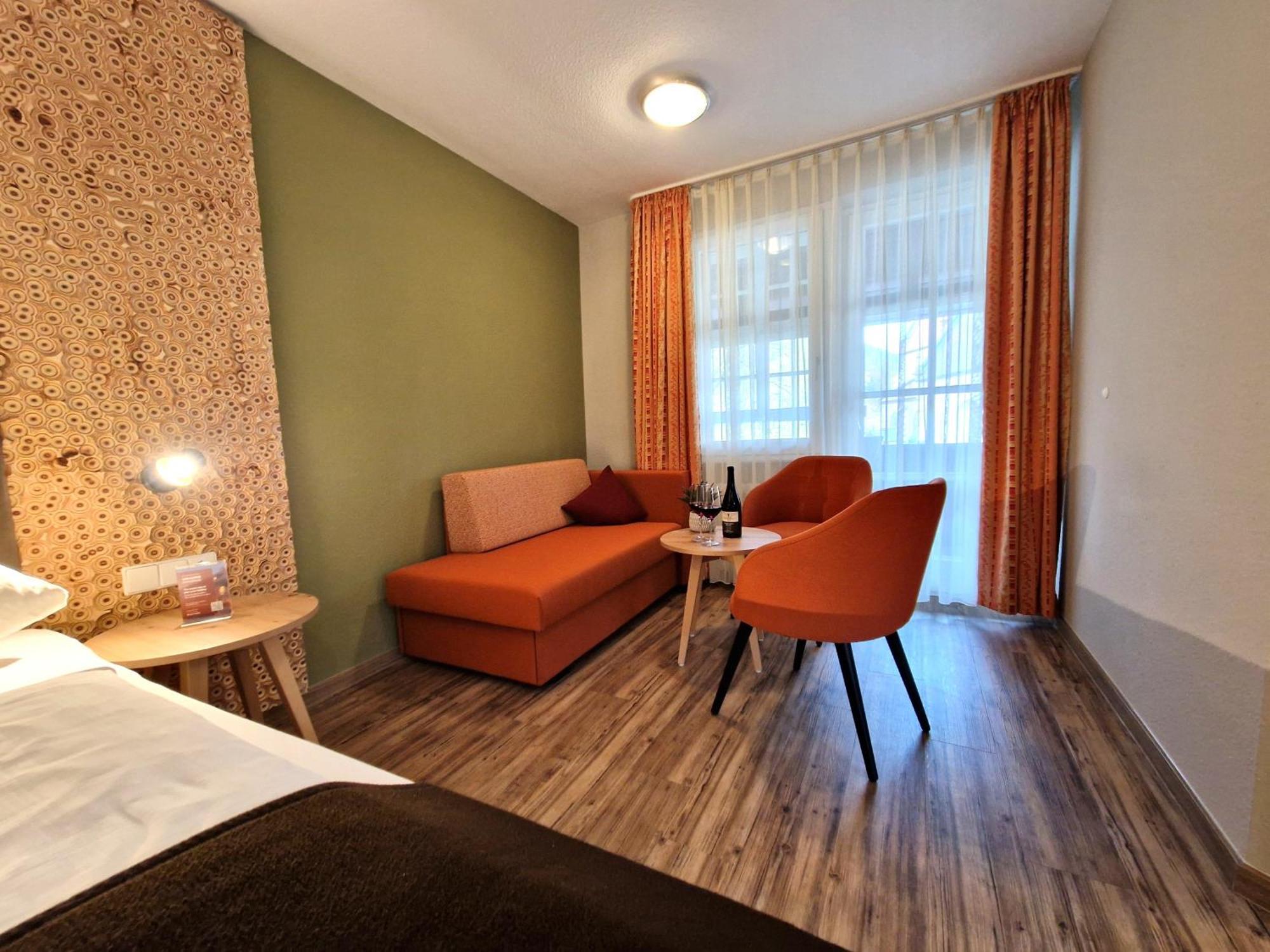 Hotel-Gasthaus Goldener Engel Glottertal Buitenkant foto