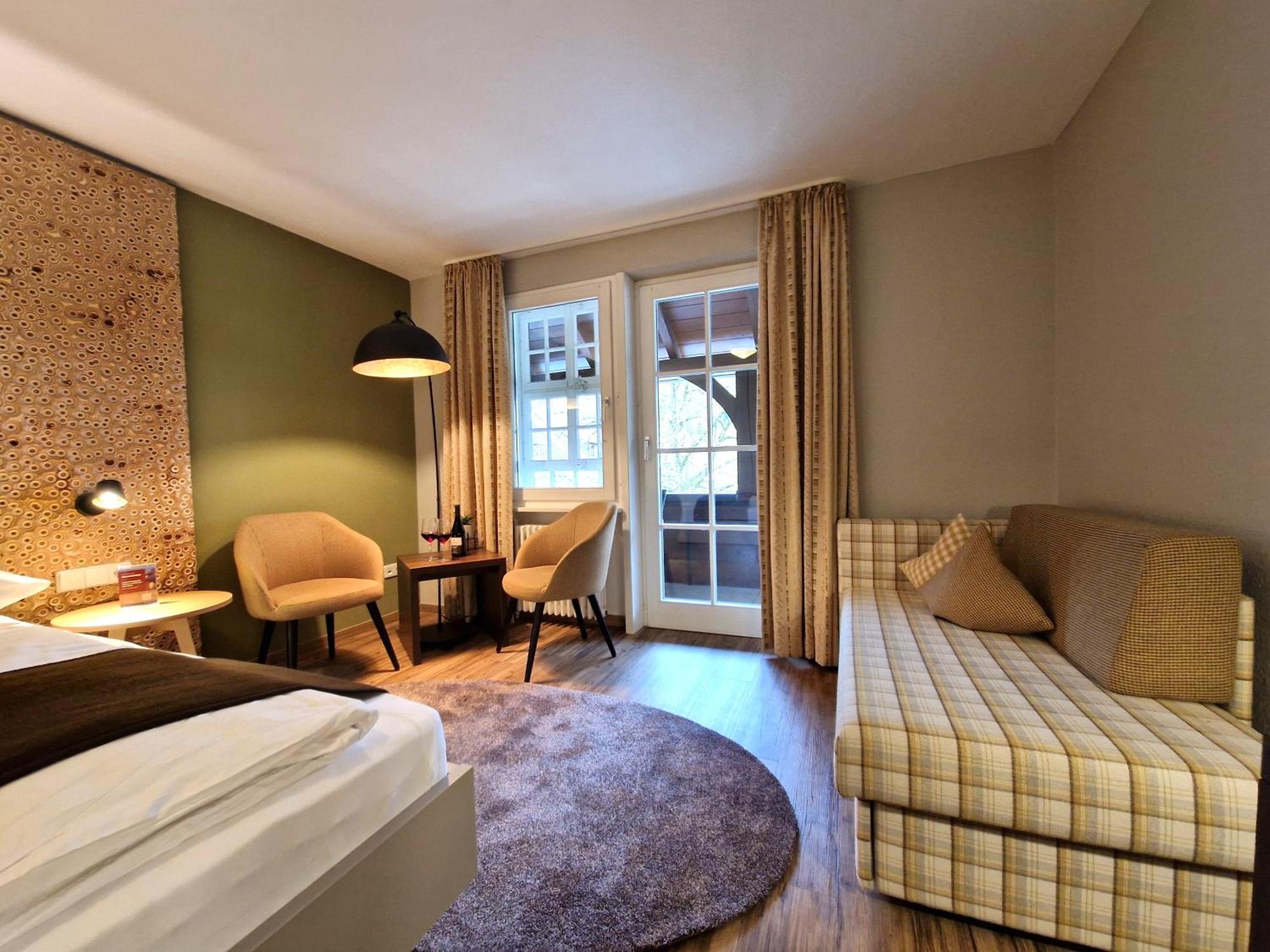 Hotel-Gasthaus Goldener Engel Glottertal Buitenkant foto